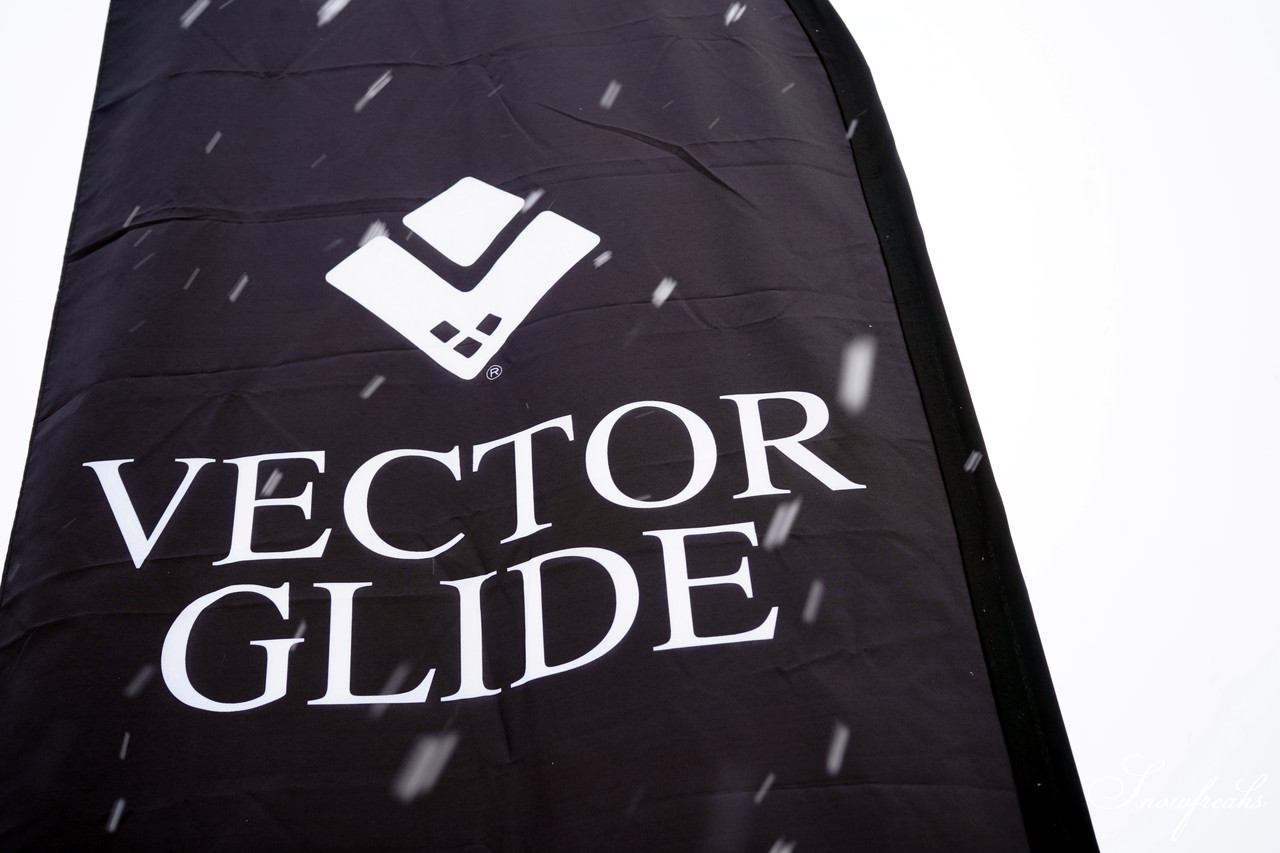 VECTOR GLIDE DEMO TOUR 2019 -GLIDE ON GROOVE- KIRORO 開幕。 | 北海道雪山情報